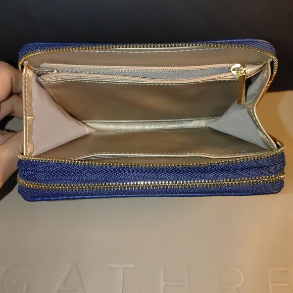 Anne Kline Blue Leather Zip Wallet Gold Lion Medallion Double Compartments - Picture 7 of 11